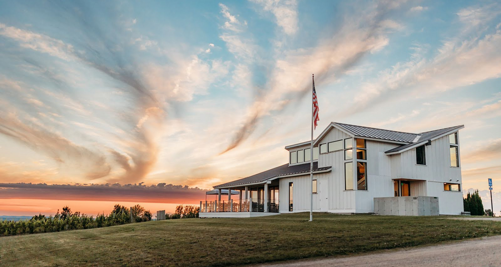 Golden Hour Gourmet: An Evening of Wine and Bites with Chef John Larson and Rove Winery